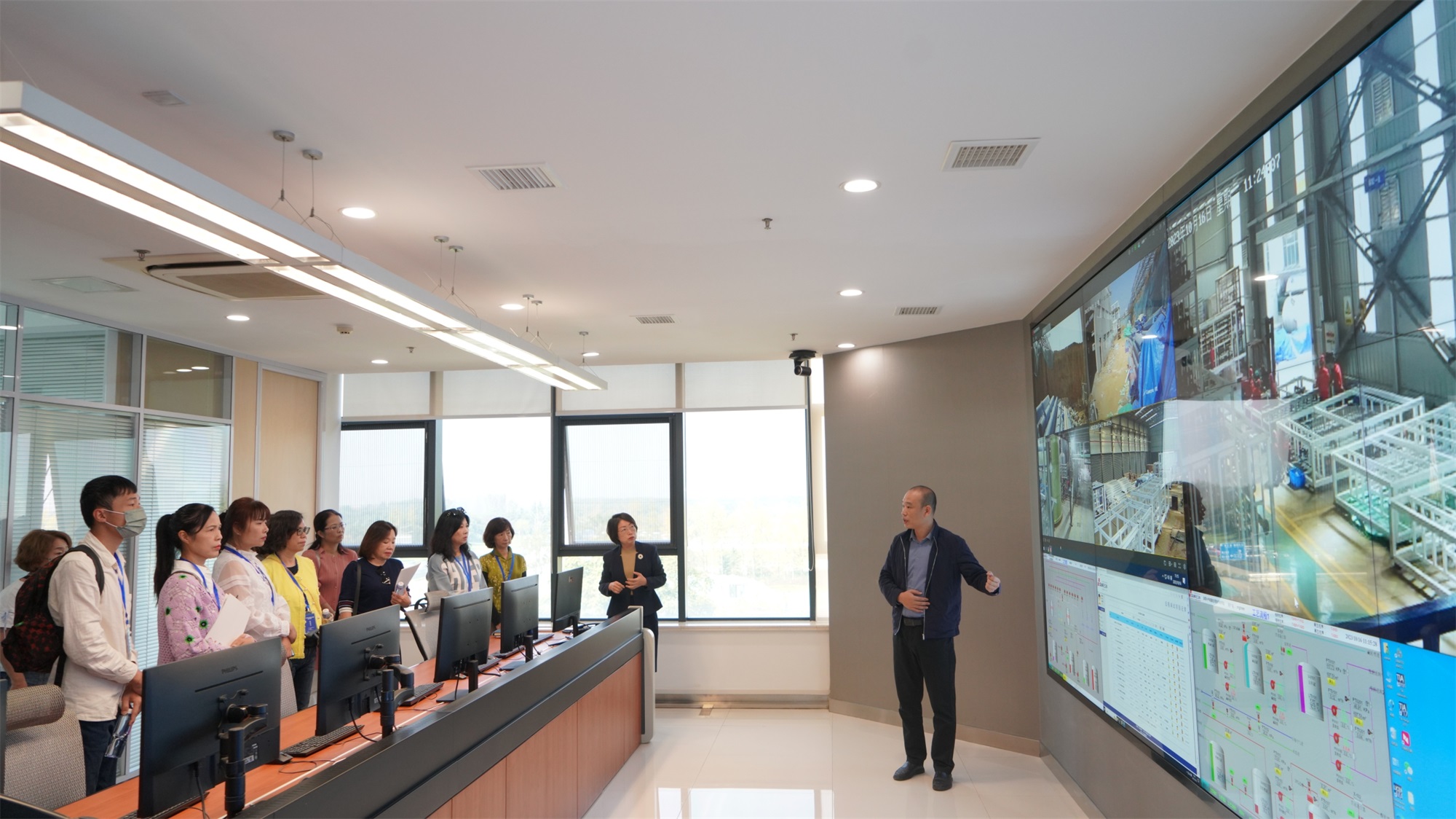 ݷݷ����������ӳ������